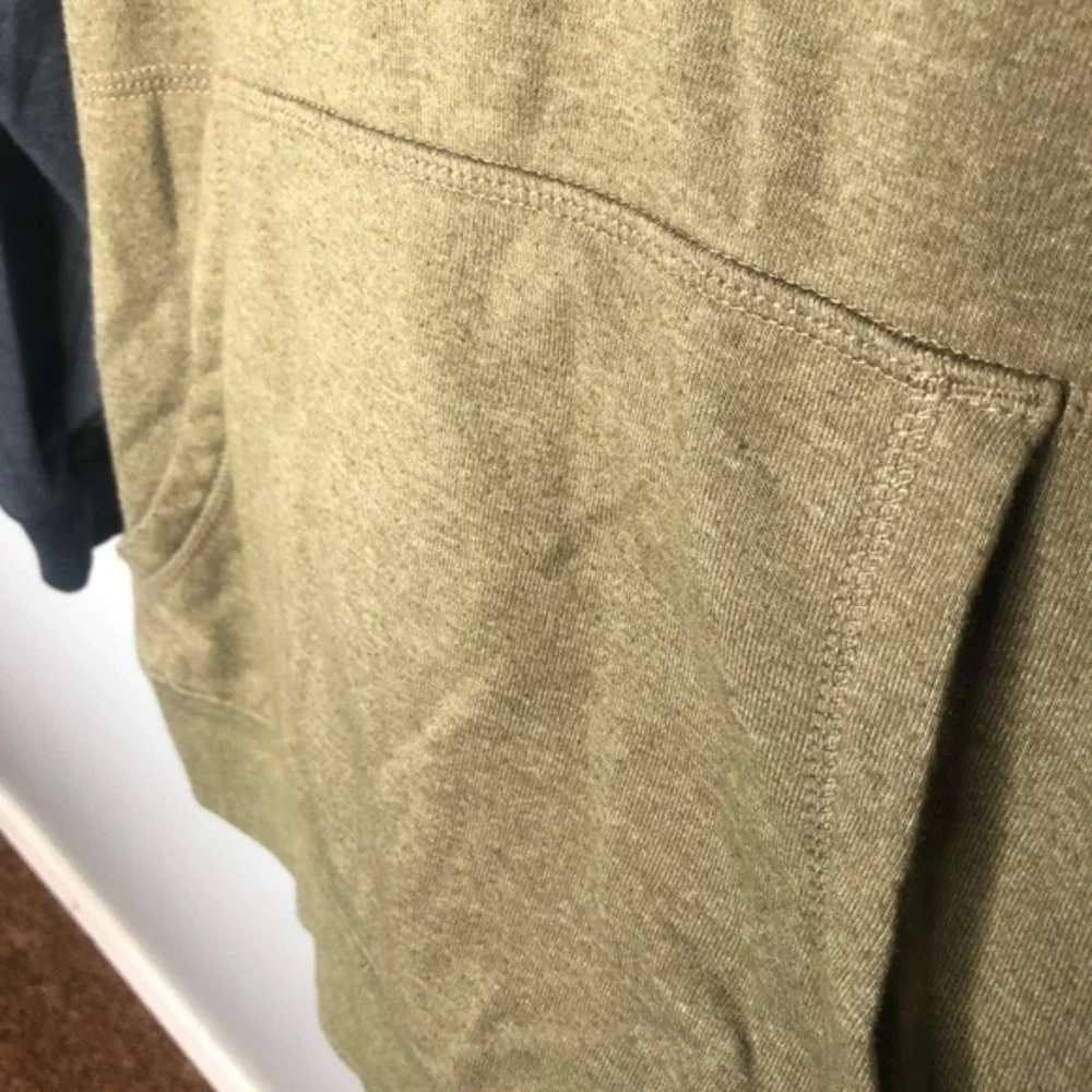 Levi’s olive green & gray hooded sweatshirt hoodie